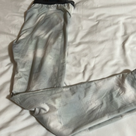 All in Motion grey/white brushed fleece inside activewear leggings boys XL NWOT - Picture 3 of 5